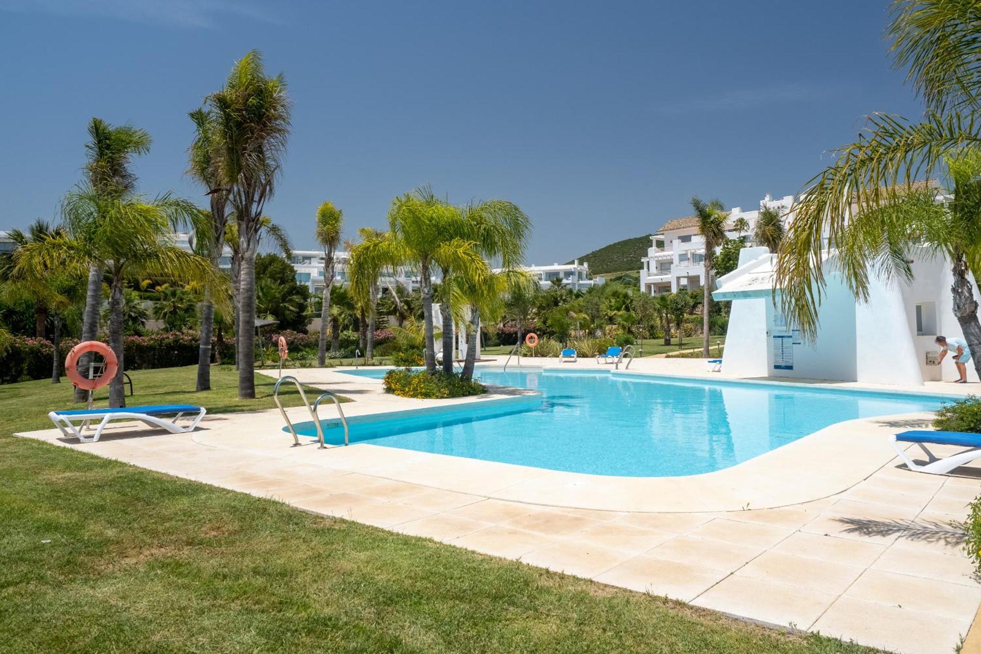Alcazaba Lagoon 2425 Luxury Private Beach Эстепона Экстерьер фото